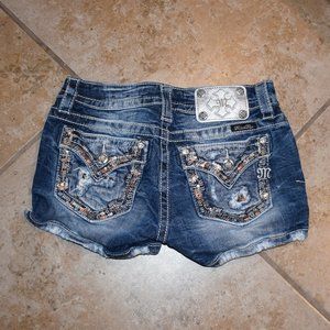 Miss Me Shorts  size 26 signature shorts w/ bling
